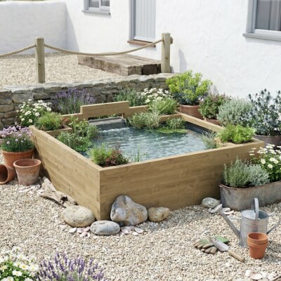 Stor hævet dam med vandblad / 225 x 225 x 65 cm