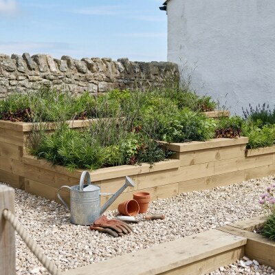 Multi Level Hævet Bed / 2,25 x 1,5 x 0,55mm