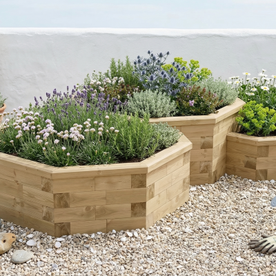 Stor ottekantet flerlevels hævet bed / 327.2 x 224.8 x 55 cm