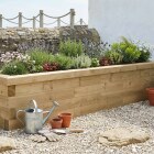 Hævet Træbed / 225 x 45 x 45 cm