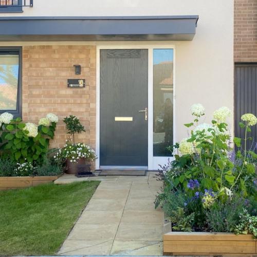 Ruths forhave med højbede