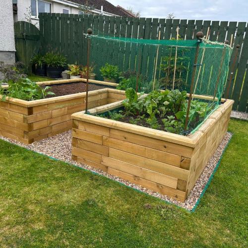 Colins og Alisons U-formede højbed